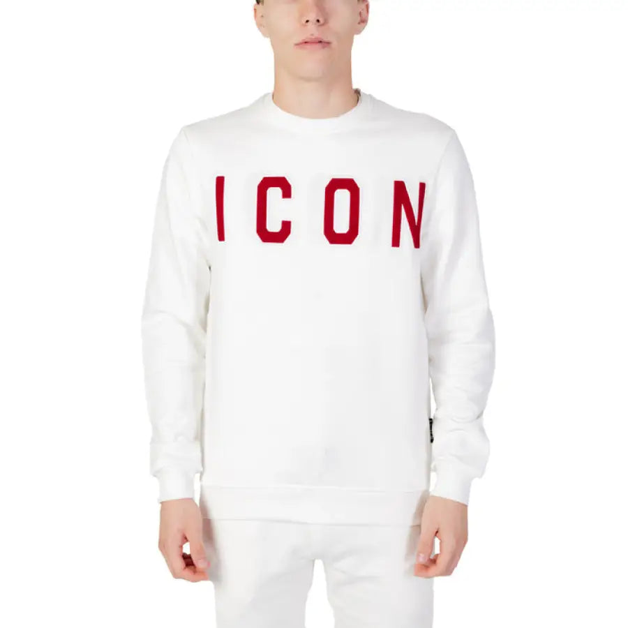 
                      
                        Man in Icon sweatshirt showcasing urban city style fashion
                      
                    