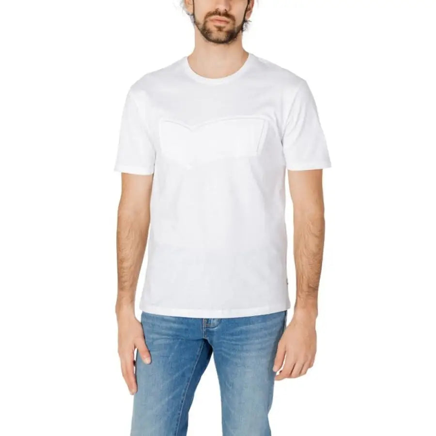 Gas Gas men wearing white t-shirt with pocket from Gas Men T-Shirt collection
