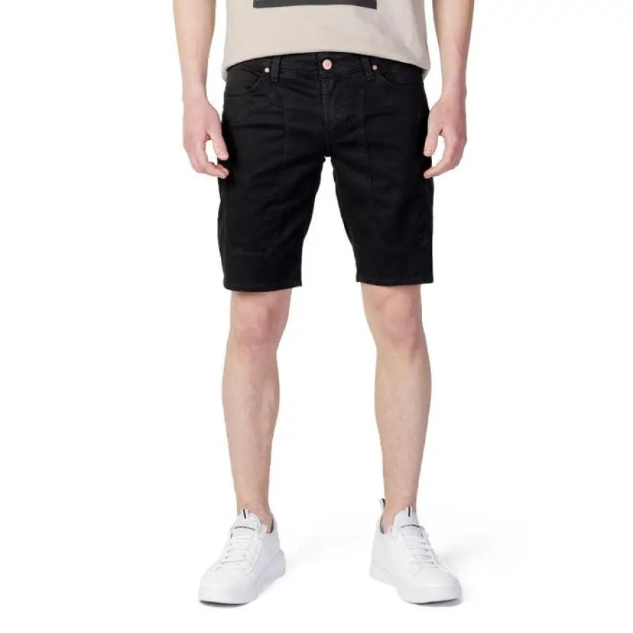 
                      
                        Jeckerson - Men Shorts - black / w34 - Clothing
                      
                    