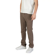 Braune, schmal geschnittene Baumwoll-Leinenhose mit dezenter Stoffstruktur und klassischer Denim-Konstruktion für Herbst/Winter von Marlboro Classics.