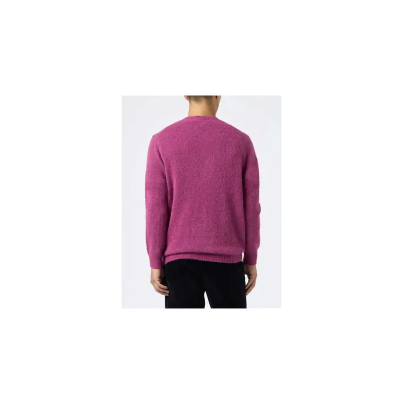 Ein leuchtend fuchsiafarbener Strickpullover aus Alpakawolle von Mc2 Saint Barth mit strukturiertem Stoff und gerippten Bündchen
