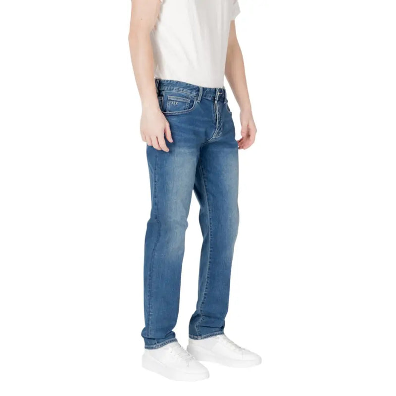 Herren-Jeans aus blauem Denim armani exchange mit klassischem geradem Beinschnitt und dezentem Farbverlauf
