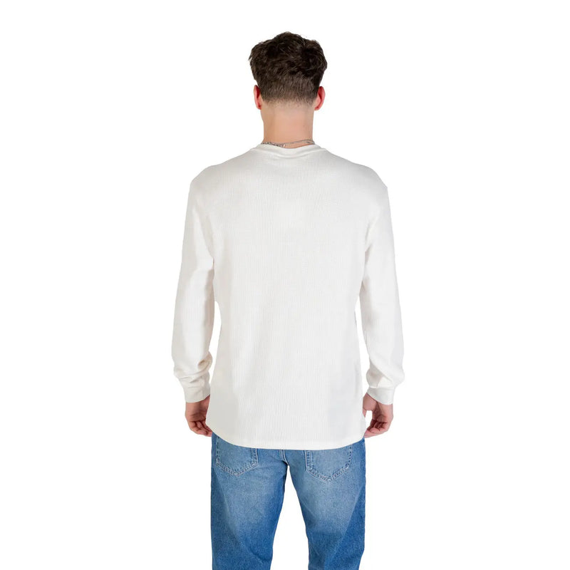 Men’s long sleeve sweater plain white crew neck shirt made from soft material ideal for casual wear