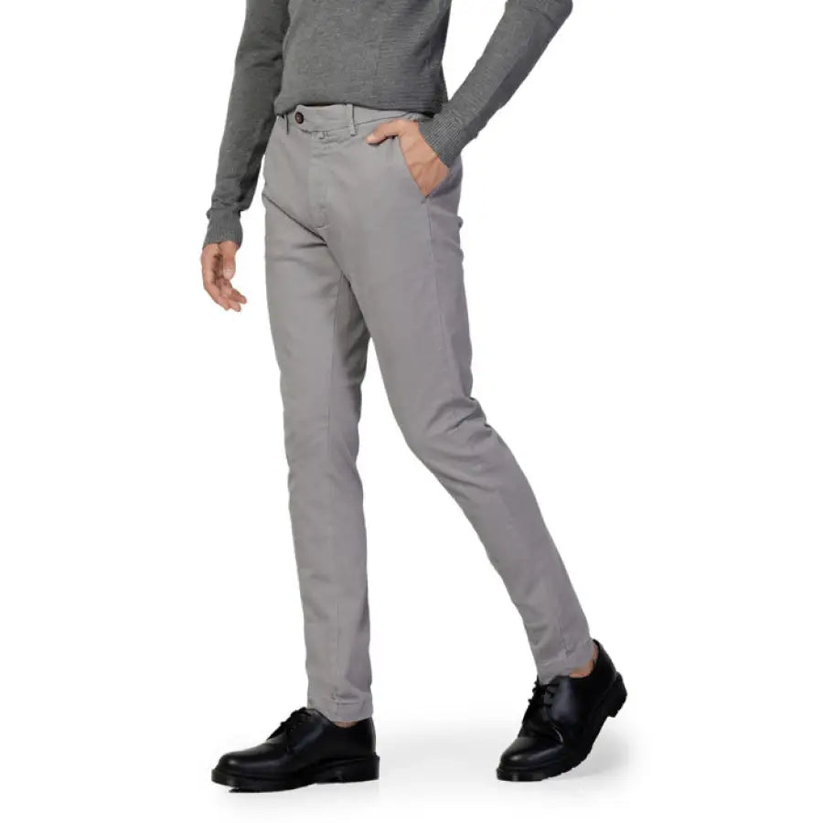 
                      
                        Borghese - Men Trousers - grey / 44 - Clothing
                      
                    