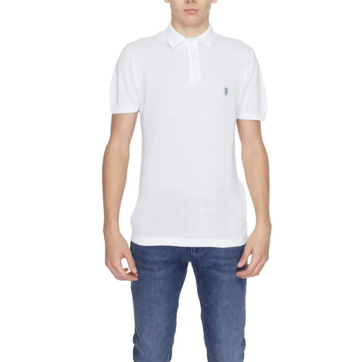 Men’s white short-sleeved polo shirt with subtle embroidered logo on left chest for casual and smart wear