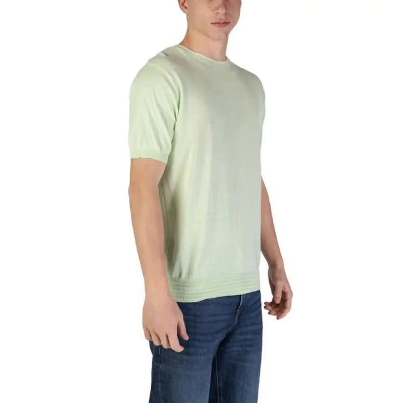 Mint green crew neck t-shirt with blue jeans from Hamaki-ho Men T-Shirt collection