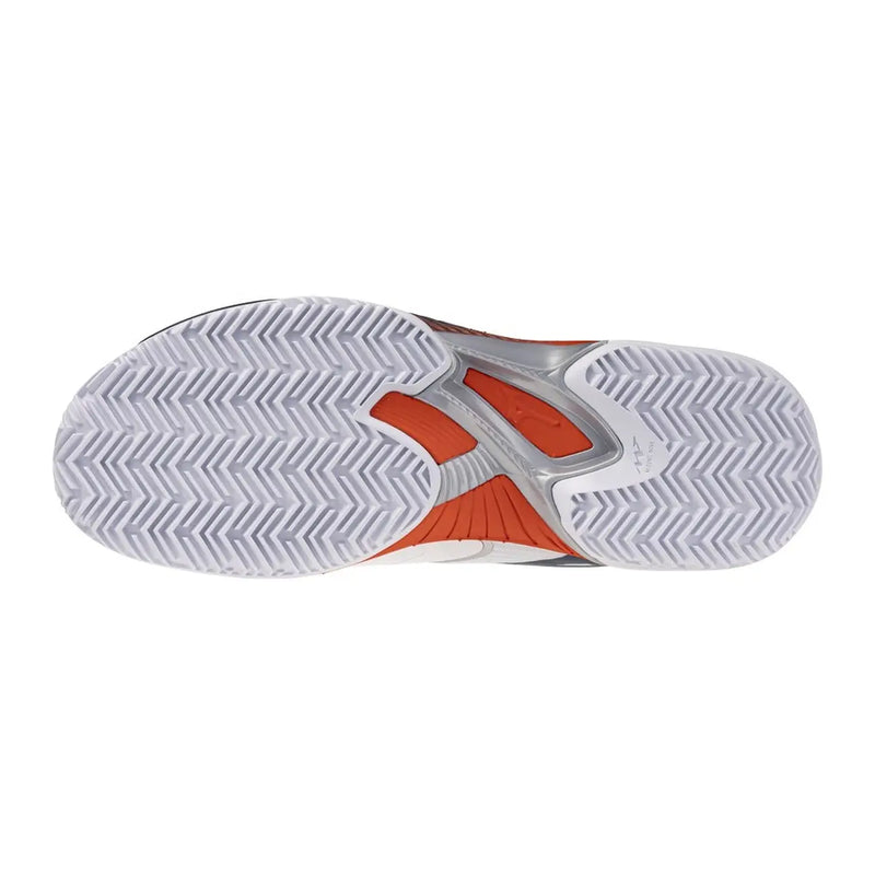 Sohle eines weißen und orangefarbenen adidas Tennisschuhs mit Fischgrätenmuster für Mizuno Herren-Sportsneaker aus weißem Materialmix
