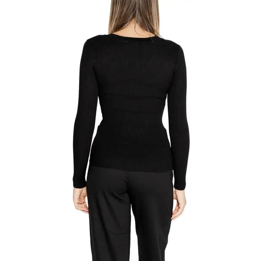 Women’s black ribbed long-sleeve top from Morgan De Toi with V-neck knitwear design