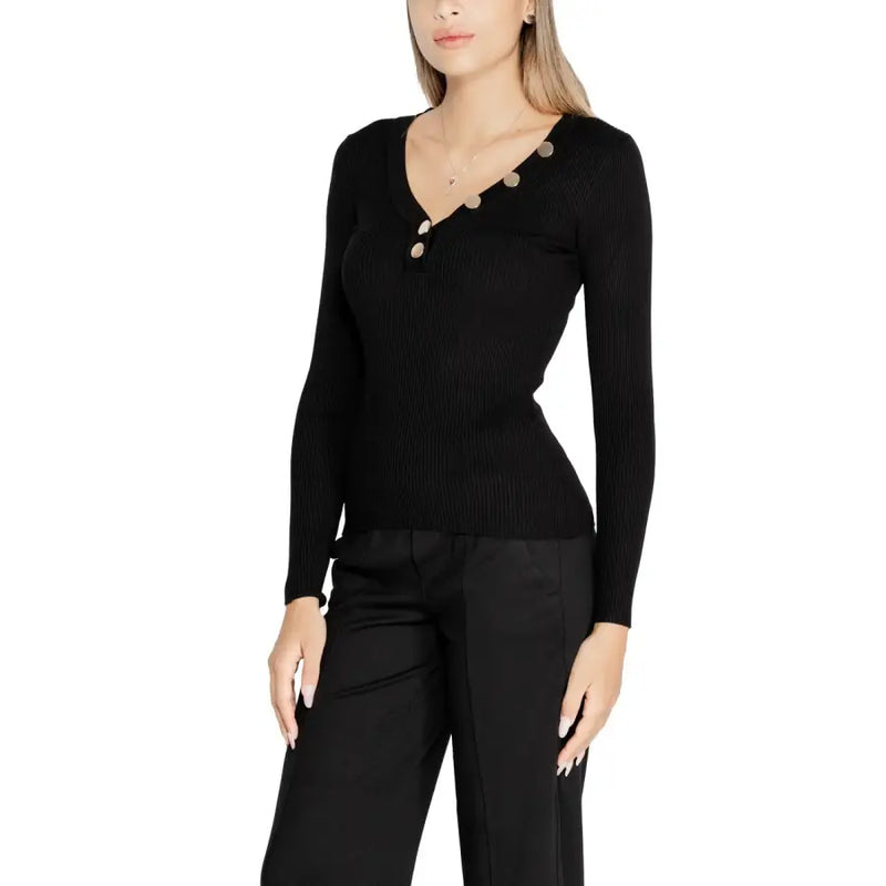 Women’s black ribbed V-neck sweater with gold buttons from Morgan De Toi Long Knitwear