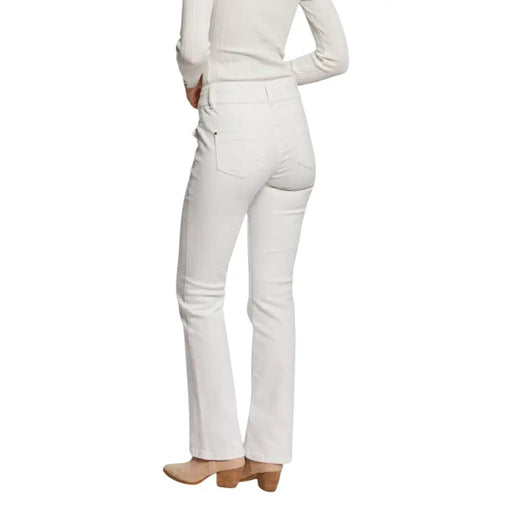 White high-rise flared jeans with a clean tailored fit and subtle stitching details from Morgan De Toi spring summer collection