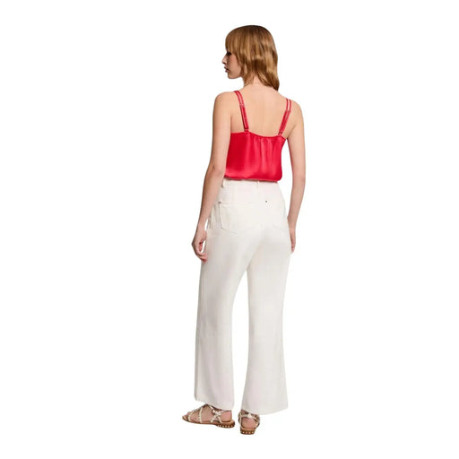 Ein leuchtend korallenfarbenes Satin-Camisole mit dünnen Trägern von Morgan De Toi Damen-Trägerkleid mit V-Ausschnitt top 242 OLAFI-Kollektion