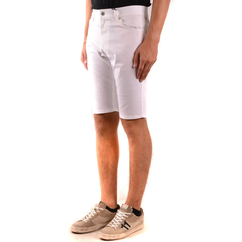 Moschino Short en coton blanc pour femme, à cinq poches et fermeture boutonnée, vue de face