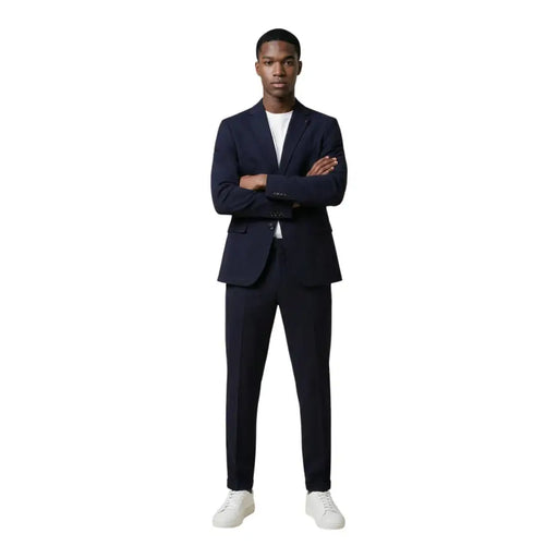 Mulish men blue cotton blend leopardi suit with v-neck lapel collar tailored in navy blue with subtle texture and clean lines