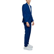 Mulish men’s light blue suit with lapel collar in tailored fit navy blue fabric featuring subtle texture and matching trousers