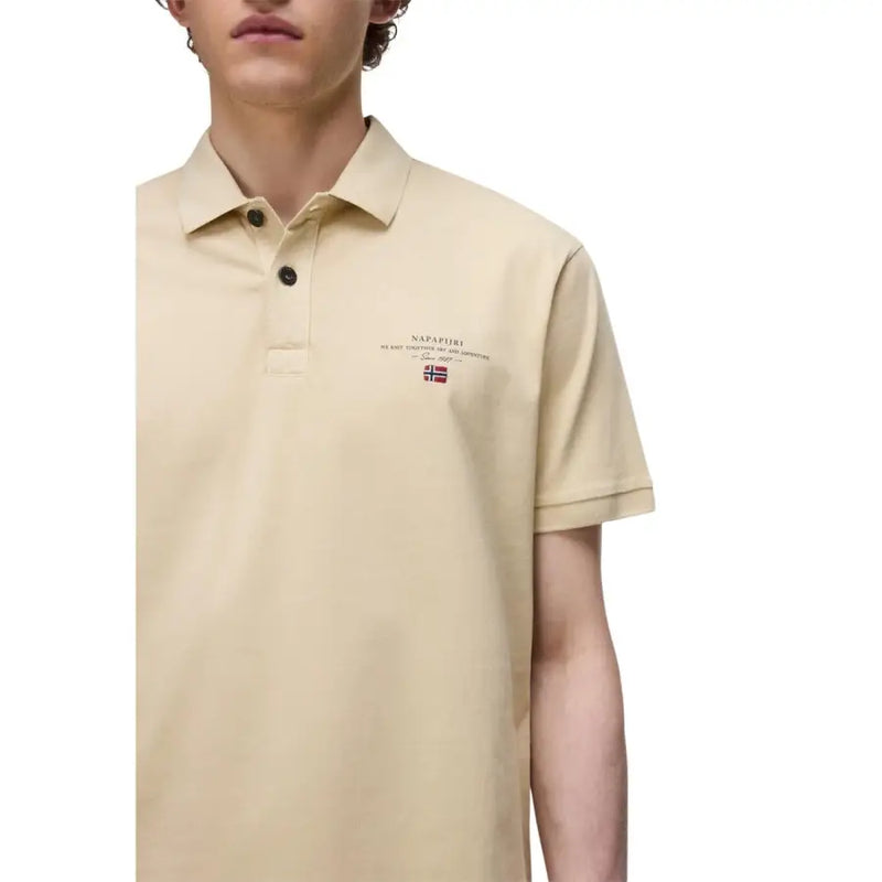 Beige Napapijri Herren-Poloshirt mit schwarzen Knöpfen und gesticktem Logo aus kurzärmeligem Baumwollstoff