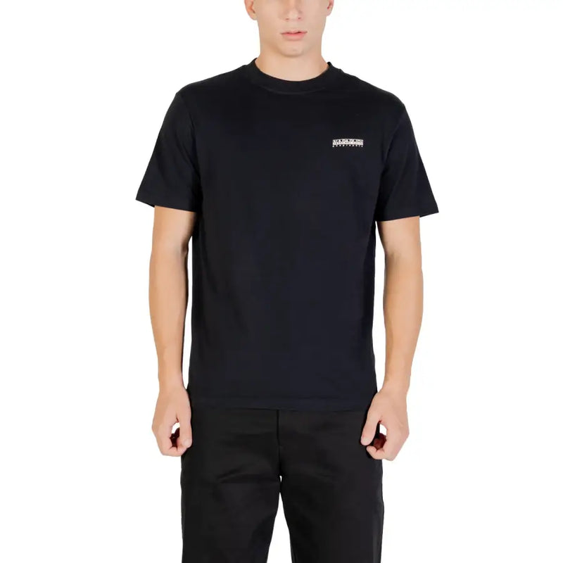 Napapijri men t-shirt black short-sleeved crew neck with small white logo on the left chest for casual wear
