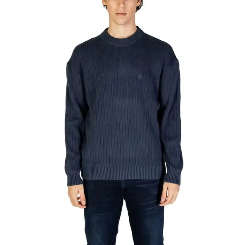 Navy blue ribbed crew neck sweater from Calvin Klein Jeans made of 100% cotton