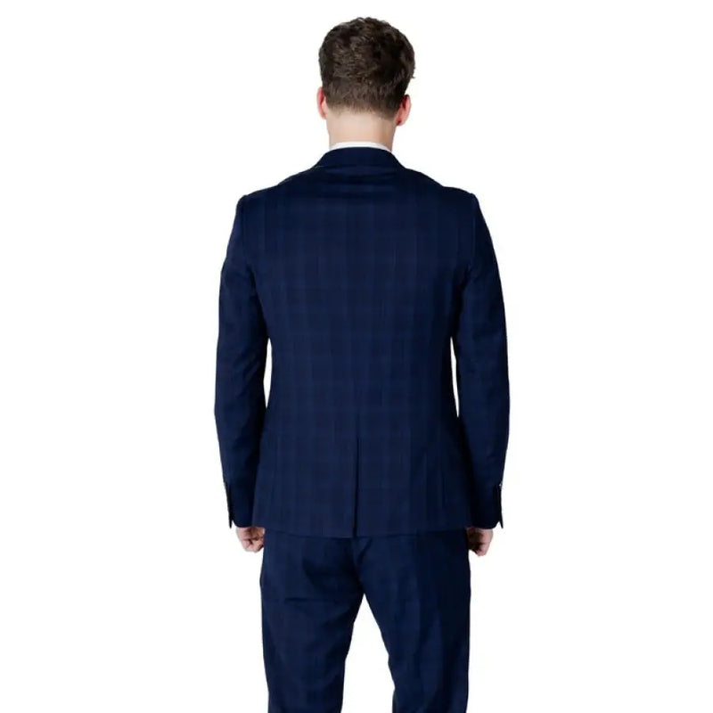 Navy blue Antony Morato men’s suit with lapel collar displayed elegantly