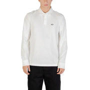 Weißes langärmeliges Poloshirt mit dezentem, auf die linke Brust gesticktem schwarzen Axt-Logo, aus der marineblauen Polo-Kollektion