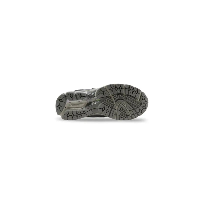 New Balance men 1906r grey synthetic lace up sneakers with gray rubber sole featuring geometric tread and translucent midsole