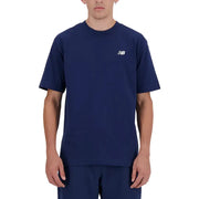 Navy blue new balance men t-shirt with short sleeves and small white logo on the left chest, ideal for casual wear