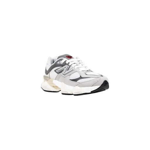 New balance Graue Damen-Sneaker aus Synthetik mit markanter, klobiger Sohle und 990v3-Design für sportliche Aktivitäten
