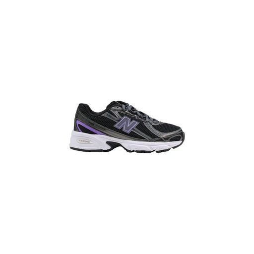 New Balance Schwarze Damen-Sneaker aus Synthetik mit lila Mesh-Obermaterial, grauen Akzenten und weißer Zwischensohle zum Laufen
