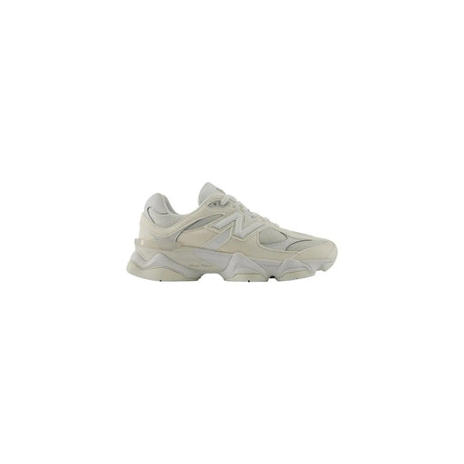 New Balance Weiße Damen-Sneaker aus Synthetik mit cremefarbener, profilierter Sohle und atmungsaktivem Mesh-Obermaterial