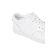 New Balance Baskets blanches pour femme, pointure 3, au design minimaliste épuré et aux détails cousus en cuir.