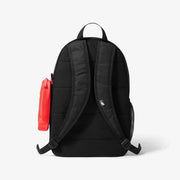 Nike Herrenrucksack in Schwarz mit leuchtend roter Seitentasche und Mesh-Details, Vorderansicht