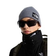 The North Face beanie TNF LOGO BOX for men in gray ribbed knit with black embroidered logo patch, front view
