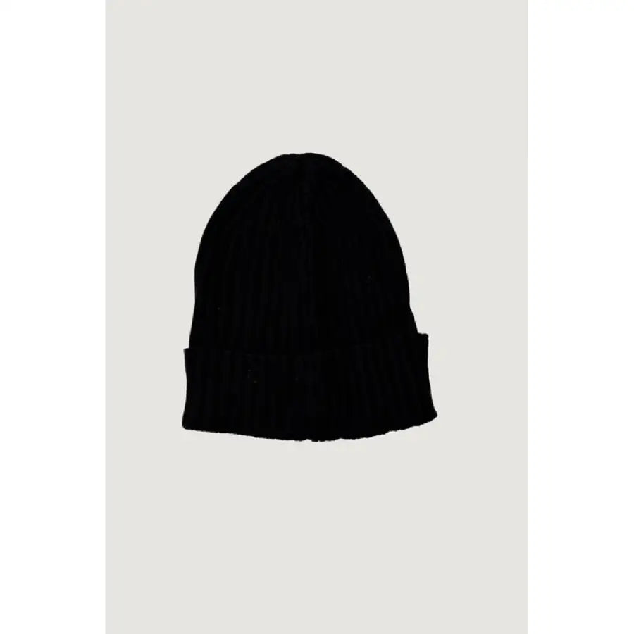 
                      
                        U.S. Polo Assn. men’s beanie hat for fall winter season.
                      
                    