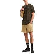 The North Face hommes t-shirt T-shirt vert olive à manches courtes avec un petit logo blanc sur la poitrine
