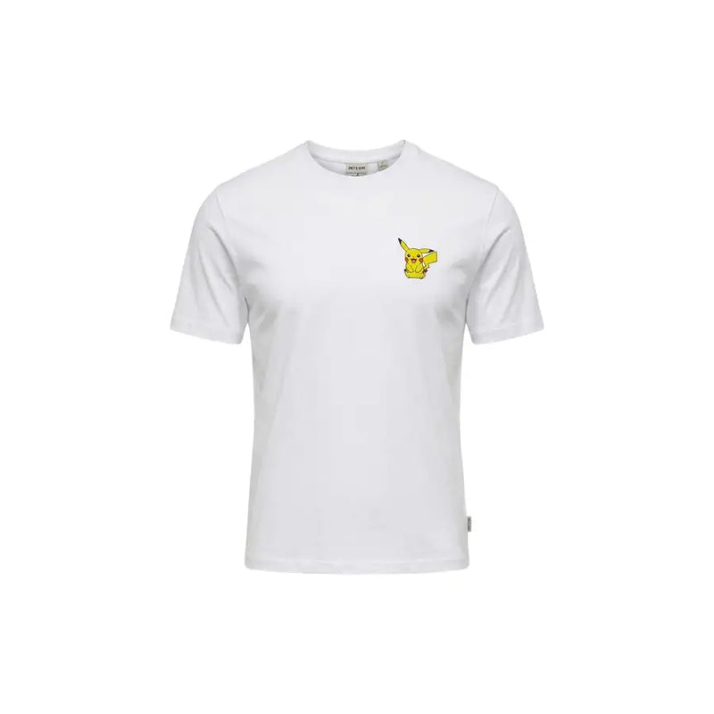 Only & Sons Männer t-shirt Weißes Kurzarmhemd mit kleinem gelbem Pikachu-Aufdruck auf der linken Brust.