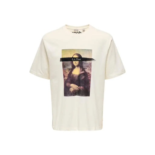Cream-colored cotton t-shirt by Only & Sons featuring a printed Mona Lisa graphic with la vina text on the front
