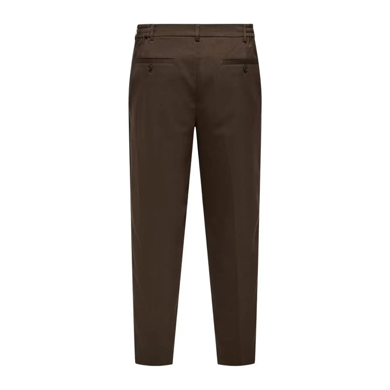Only & Söhne Herren-Sneaker aus braunem Polyester-Mischgewebe mit elegantem, geradem Bein und dezenten Ziernähten.