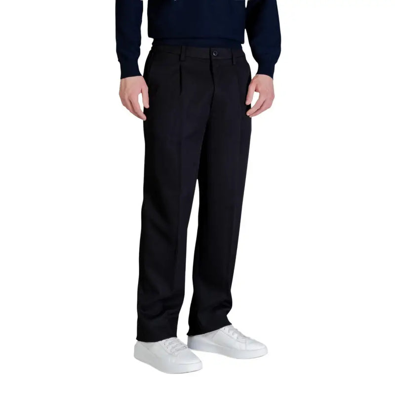 Pantalon en laine plissée noire à la coupe élégante et ajustée de Only Collection de pantalons pour hommes Sons