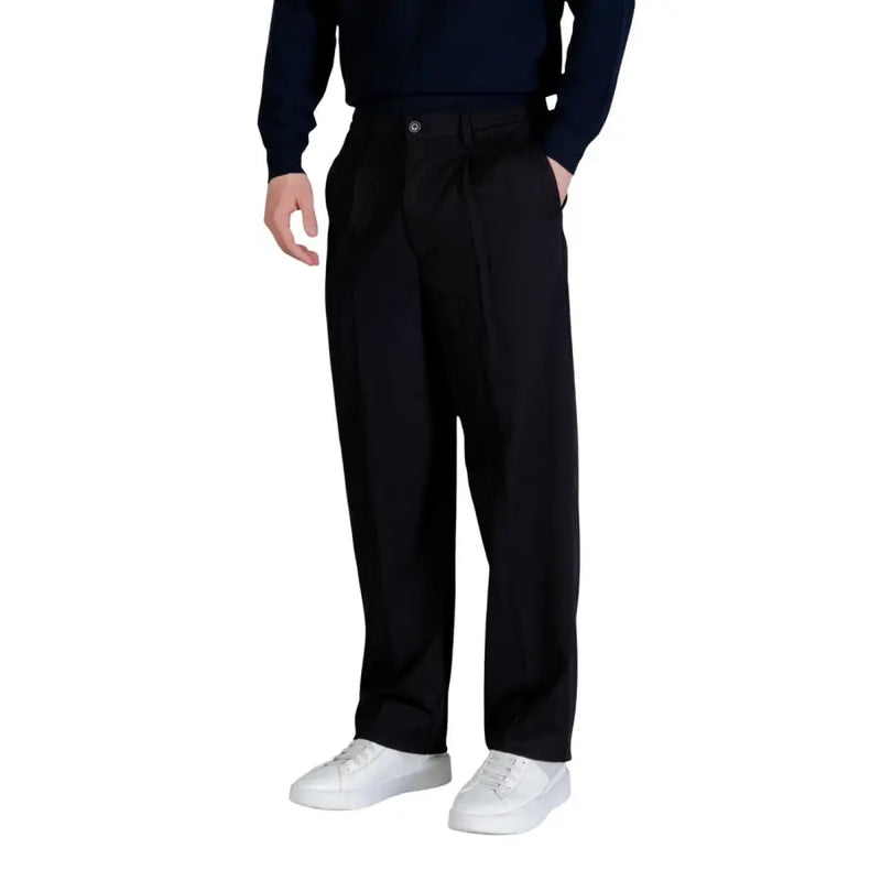 Only & sons Pantalon pour homme en tissu noir sur mesure, à la coupe droite élégante et aux plis discrets sur le devant.