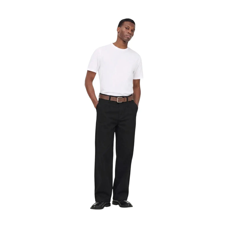 Only Jean Remi pour femme, jambes larges, noir, ceinture en cuir marron, coupe droite, vue de face