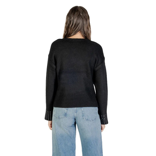 Pull noir en maille avec poignets cloutés, en mélange acrylique, à col rond, pour femme. Only