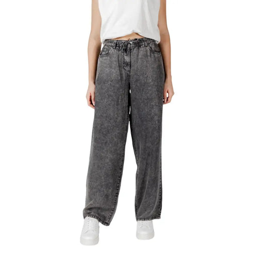 Only Women black Lyocell wide-leg jeans with faded gray denim finish