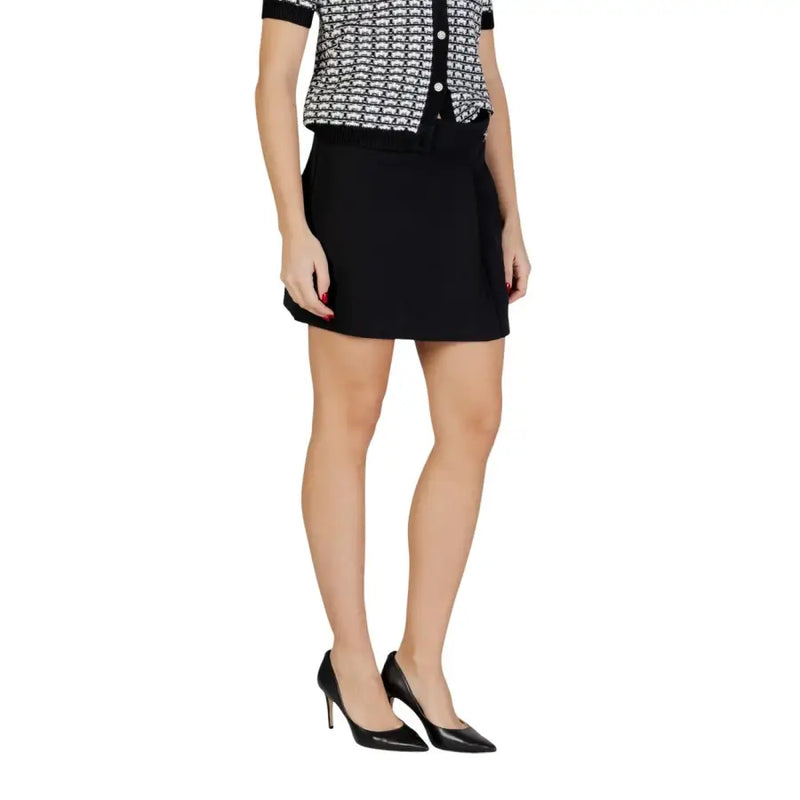 Only Women black high-waisted mini polyester skirt with a sleek tailored fit and zip closure