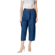 Only Women light blue high-waisted cotton denim capri pants with pleated front and relaxed wide-leg cut for spring summer