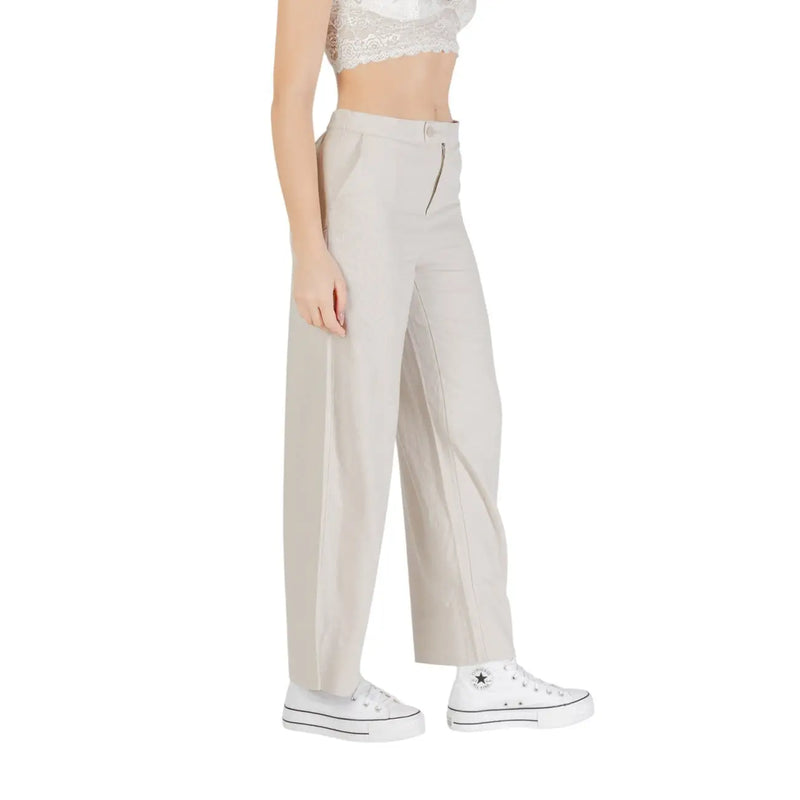 Beige linen blend high-waisted wide-leg trousers with front zipper and side pockets by Only Women front view