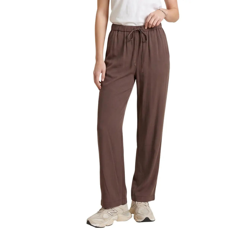 Brown loose-fitting viscose trousers with elastic waist and drawstring from only women madeli oaklyn long collection