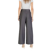 Gray wide-leg tailored women trousers with subtle vertical pleats made of polyester viscose size 38 with zip hook