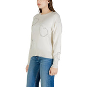 Only Pull en maille viscose blanche pour femme, col rond, couleur crème, orné de cœurs en strass scintillants sur la poitrine et les poignets.
