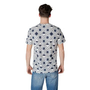 Patterned short-sleeved men’s T shirt with white base and stylish design