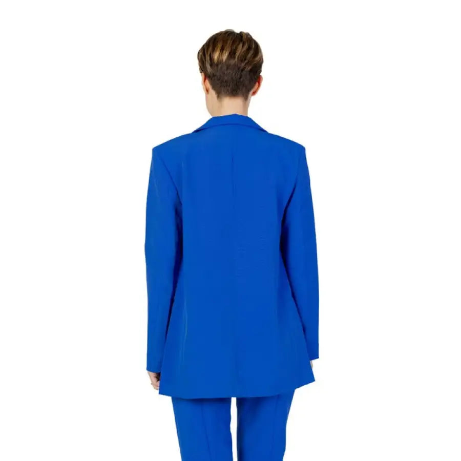 Cobalt blue women’s blazer by Only - Perfect urban style clothing for a chic look