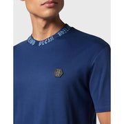 Marineblaues, kurzärmeliges Herrenhemd von Philipp Plein t-shirt mit weißem, gesticktem Logokragen und schwarzem, sechseckigem Brustemblem